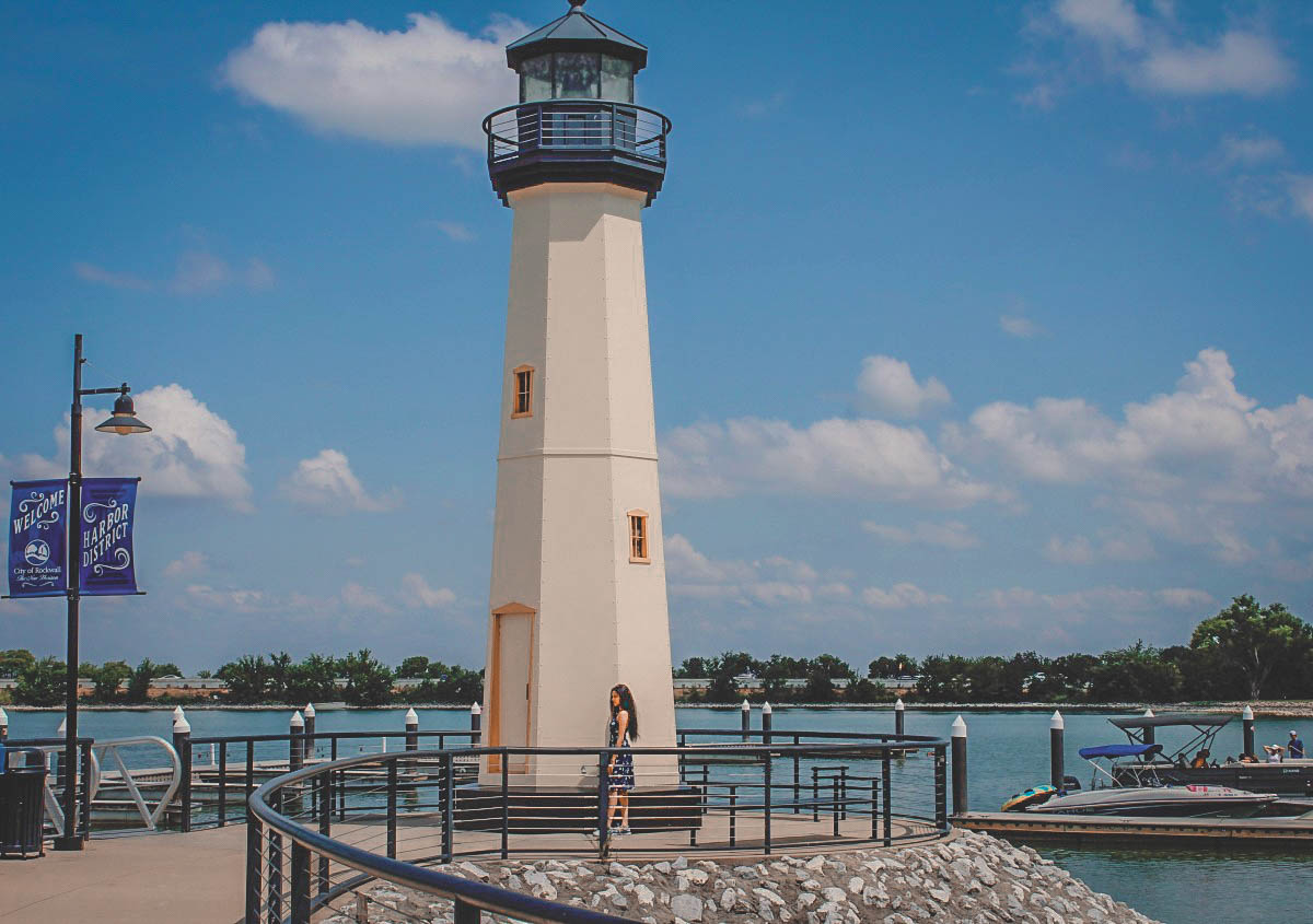 Guide To Visiting Rockwall Harbor: Where To Eat, Shop, and Stroll At The Harbor In Rockwall Texas
