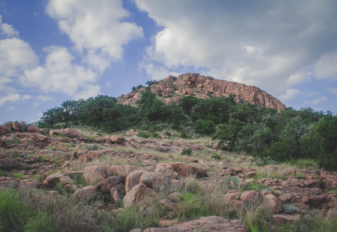 Hiking Enchanted Rock State Natural Area In Texas - Passport To Eden