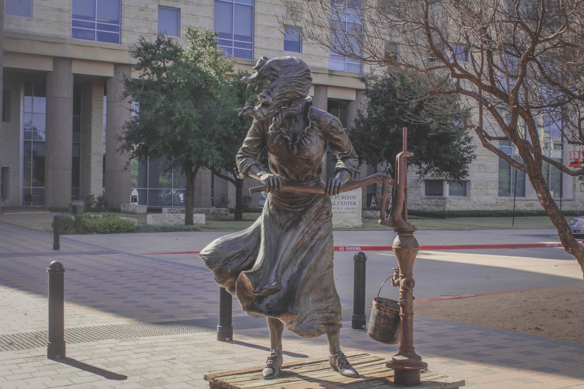Girl water statue in Frisco