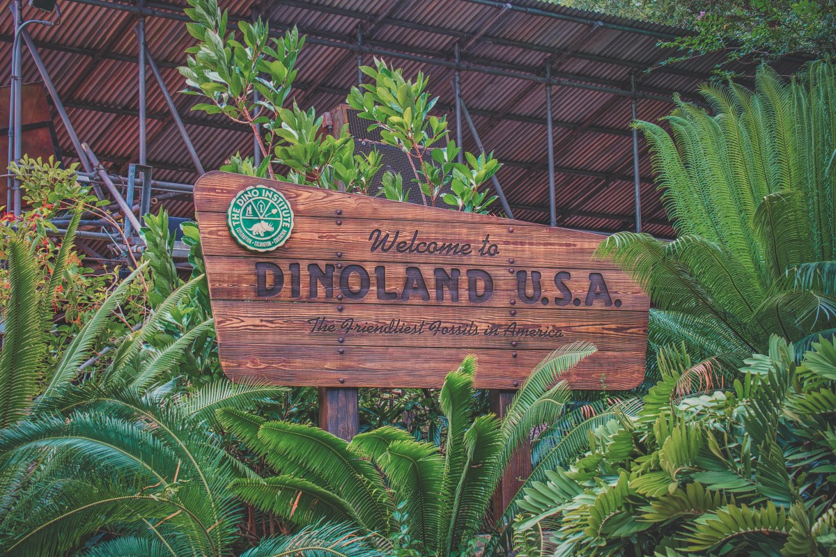 Welcome to Dinoland USA the friendliest fossils in America sign