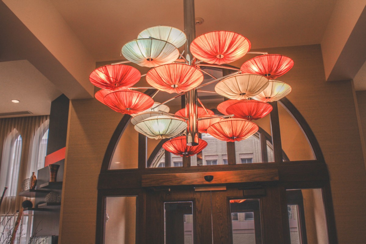 Things To Do In Amarillo, Texas: image of the chandelier in Fisk Medical Arts Building