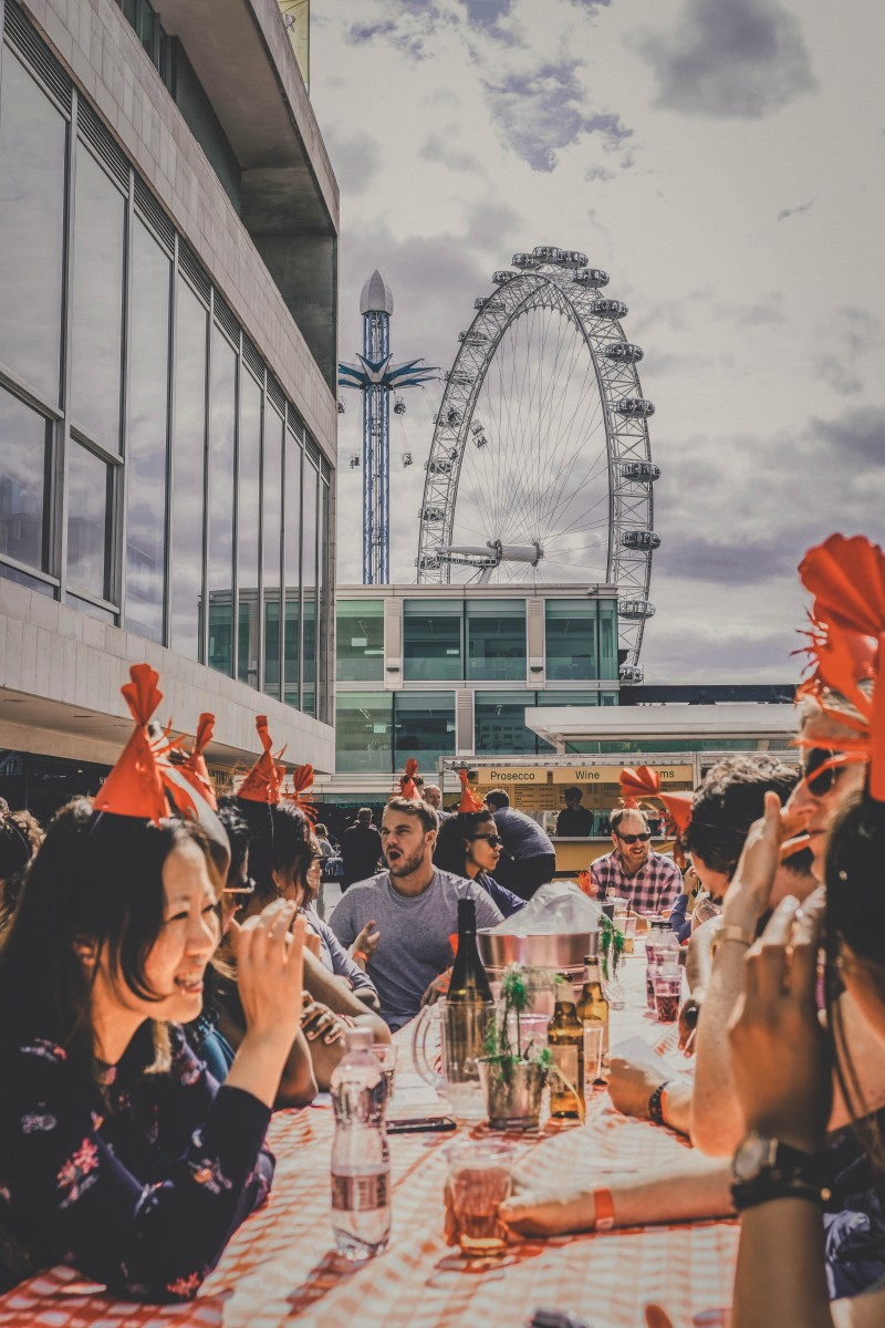 Party cities - Lobster party in London, England