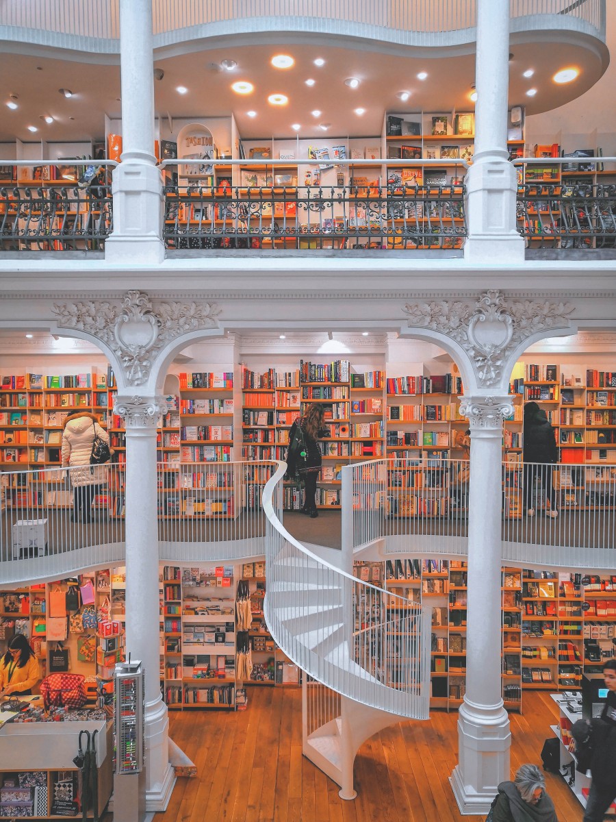 best bookstores in the world : Carturesti Carusel Romania