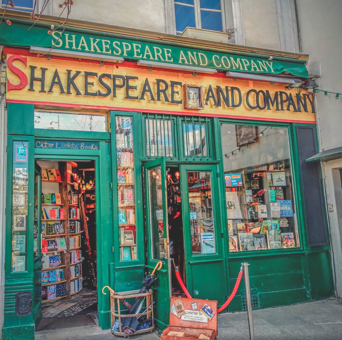 best bookstores in the world : Shakespeare And Company, France