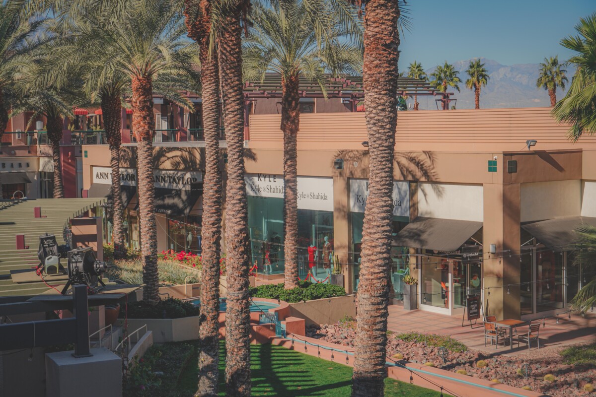 Paseo Shopping District contains many of the best restaurants in Palm Desert