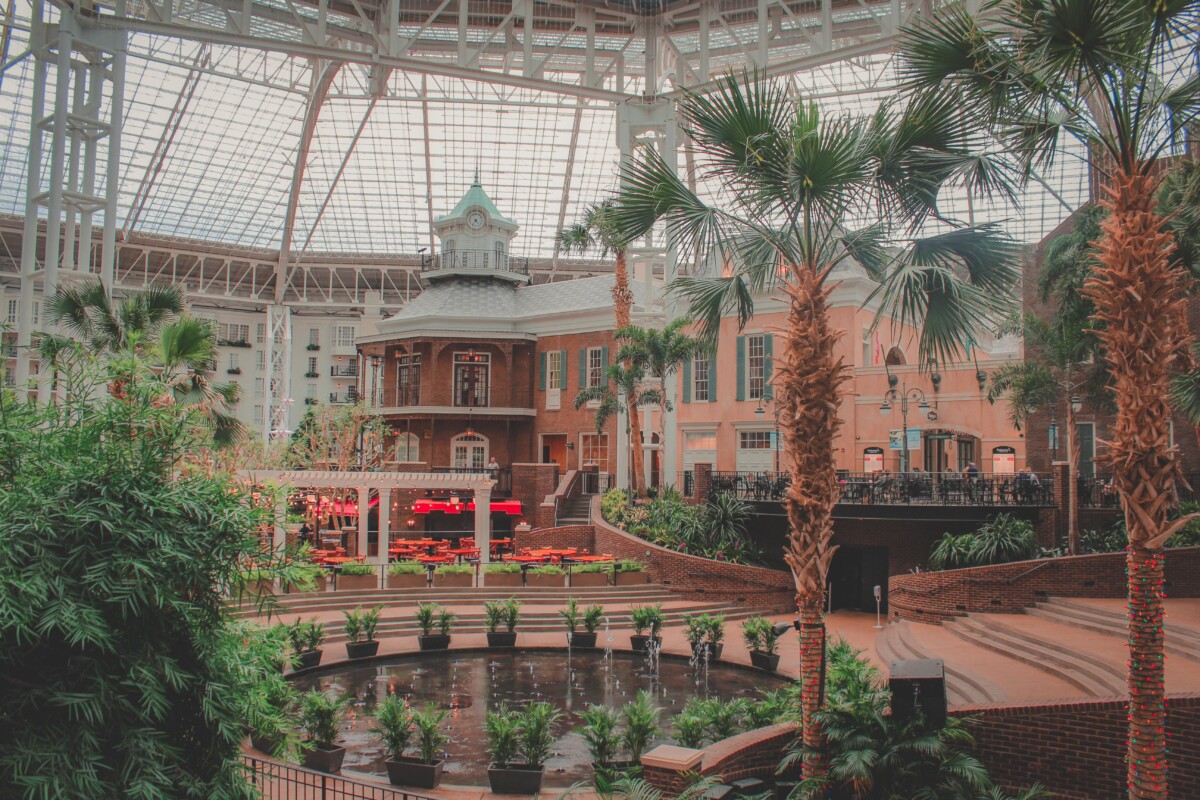 40 Best Things To Do In Nashville: Gaylord Opryland Resort
