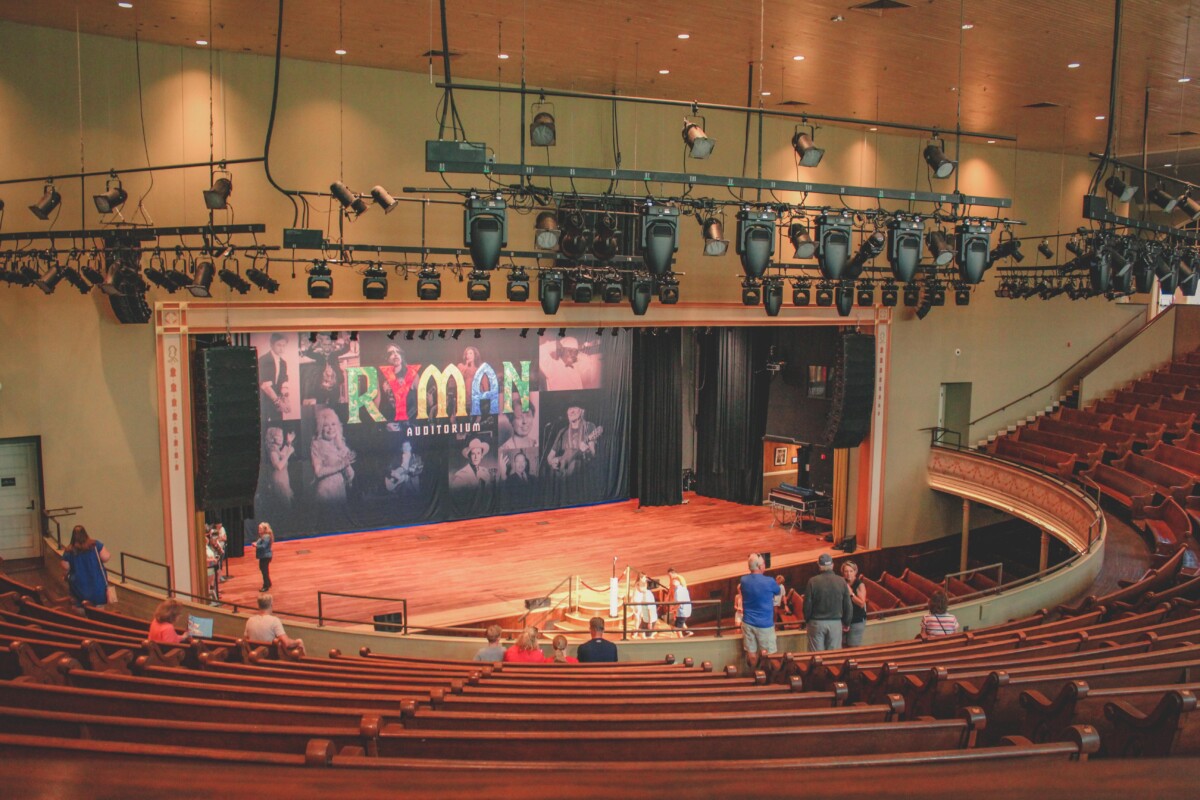 stage and pews at Ryman Auditorium