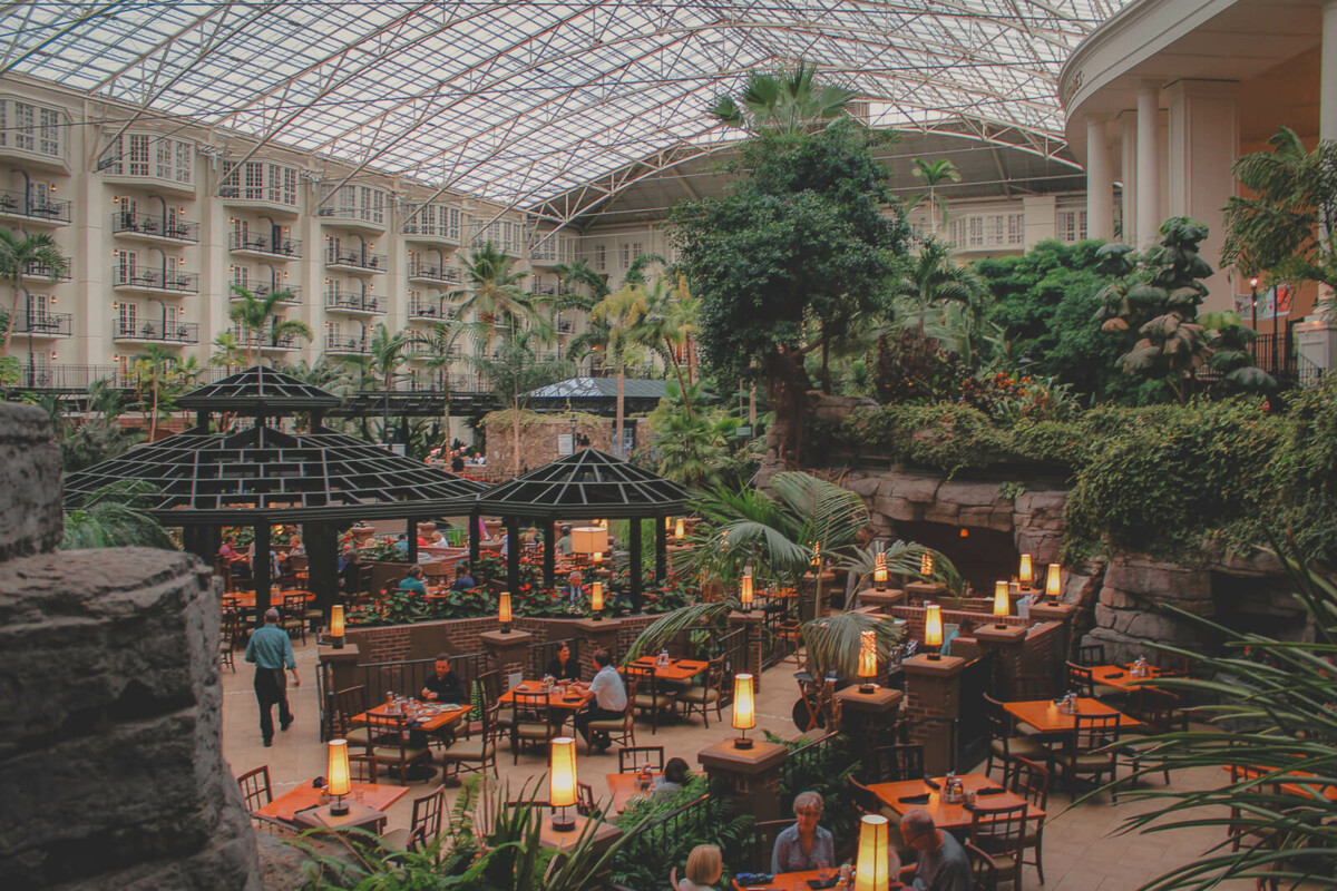 8 Gaylord Opryland Hotel Restaurants To Know About