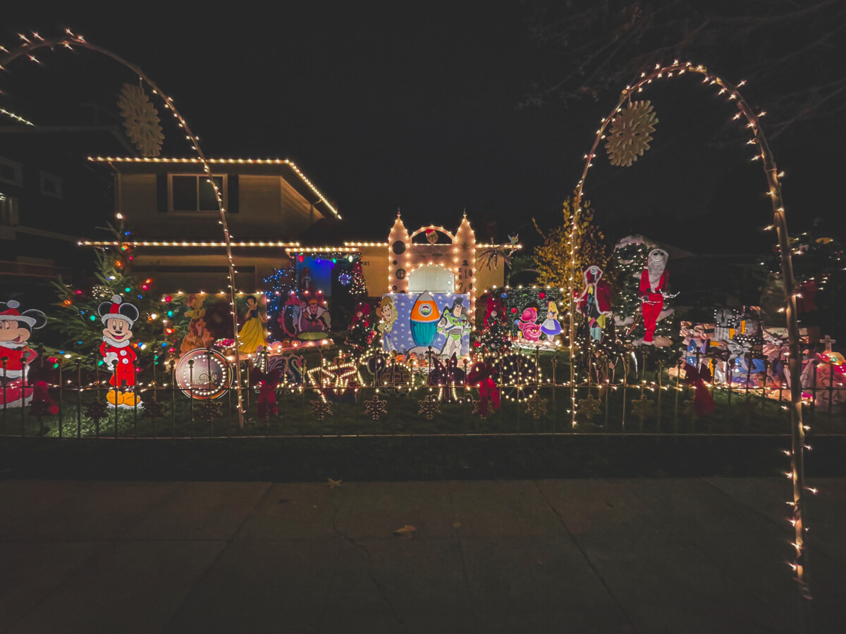 Willow Glen neighborhood lights display from one of the homes in Willow Glen