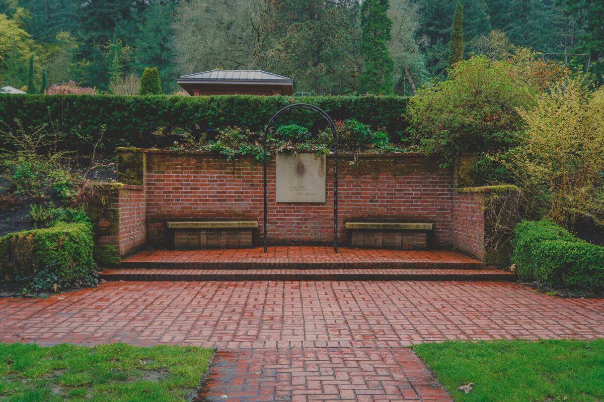 Wondering what to see in Portland in one day? This is Shakespeare Garden in the International Rose Test Garden in Portland!