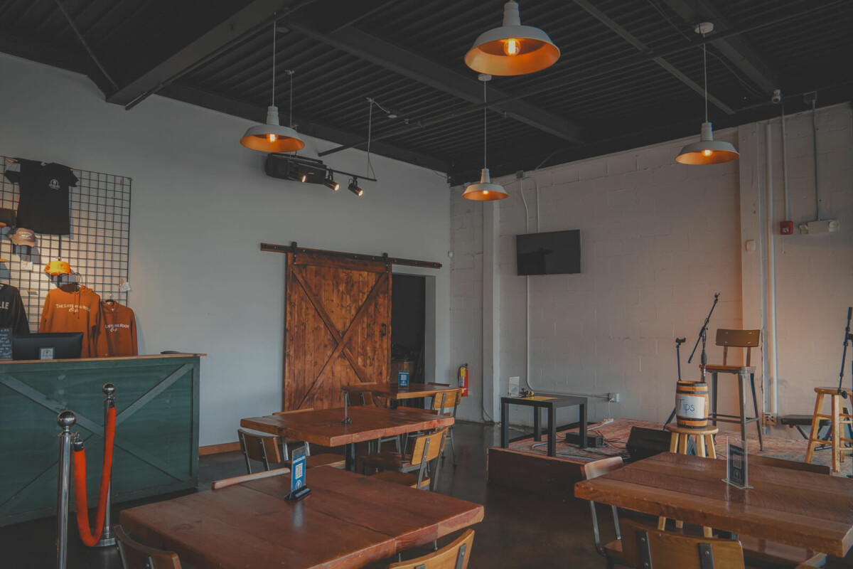 Listening Cafe where you can hear live music during a night in Nashville